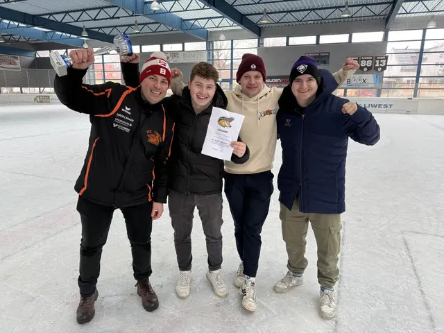 Die Kirchdorfer freuen sich über den Turniersieg in Traun. | Foto: Ice Tigers