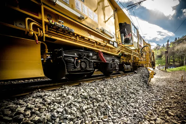 Schotterverteil- und Planierungsmaschine | Foto: ÖBB/Ebner