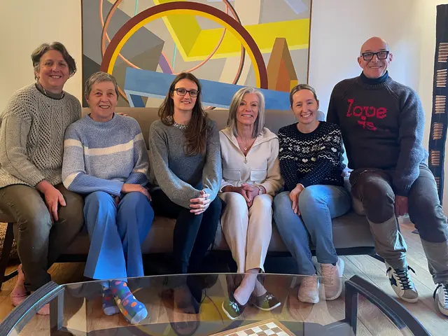 vlnr. Ursula Puntel, Klara Obernosterer, Tanja Guggenberger, Marie Louisea Loos, Chiara Selenati, Fabrizio Damiano Casali | Foto: Confinium