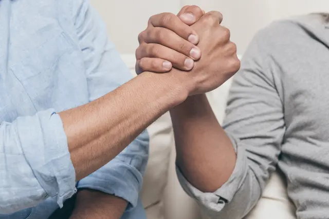 Care Leaver stehen beim Übergang aus sozialpädagogischen Einrichtungen in ein selbstständiges Leben oft vor besonderen Herausforderungen. | Foto: smarterpix (Symbolbild)