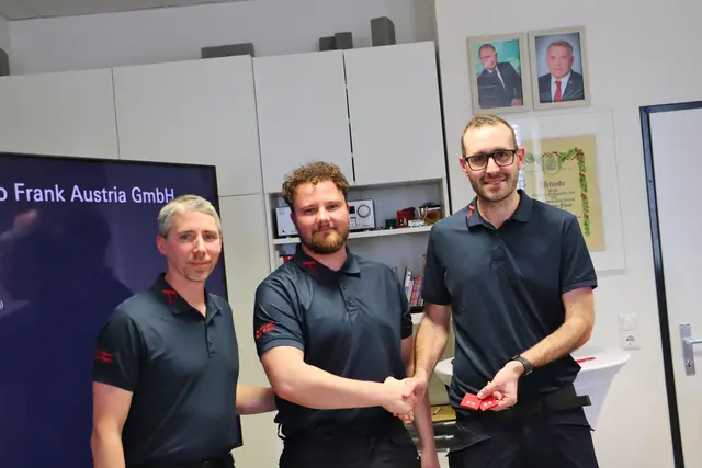 Kilian Köppl wurde vom Feuerwehrmann zum OFM befördert. | Foto: Edith Ertl
