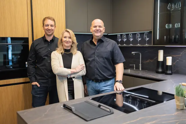Thomas, Eva und Raphael Breuer führen das Unternehmen als Familienbetrieb. | Foto: Küchendesign Breuer