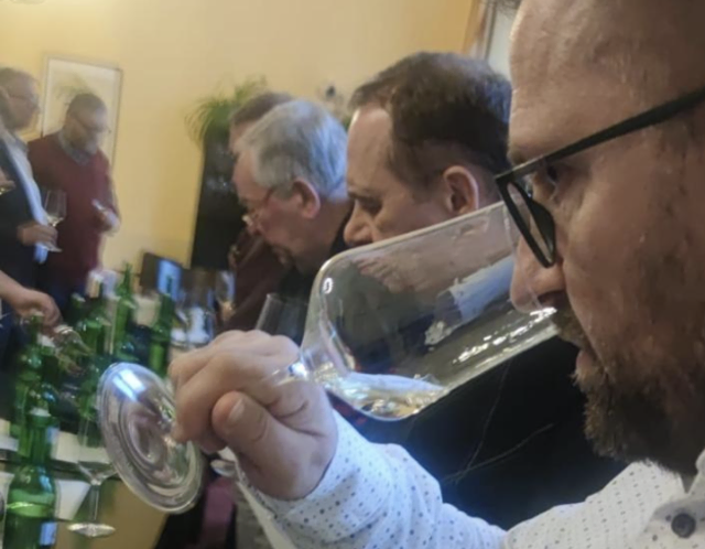 Ziel war die Auswahl jener Weine, die die Region künftig bei offiziellen Anlässen und in der Gastronomie repräsentieren. | Foto: Privat