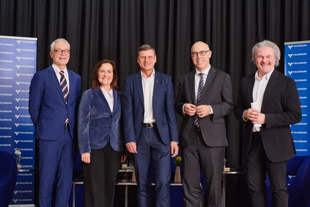 Michael Gierse, Angelika Sery-Froschauer, Richard Ecker, Gabriel Felbermayr und Moderator Dietmar Mascher.  | Foto: Matthias Lauringer