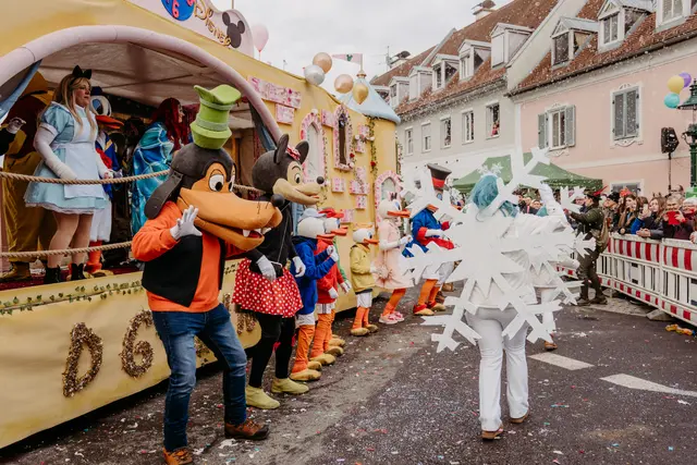 Die Dorfgemeinschaft Lind gewann mit ihrem Wagen "Walt Disney" den ersten Platz. | Foto: Michaela Lorber
