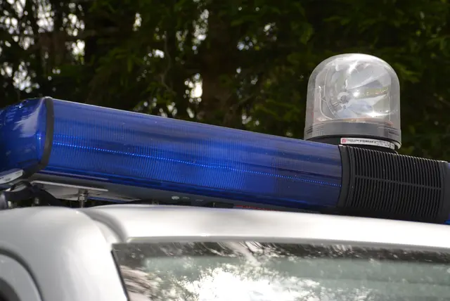 Der 44-Jährige blieb bei dem Unfall unverletzt. Die Lenkerin sowie ihre vierjährige Tochter wurden zur medizinischen Abklärung in ein Krankenhaus gebracht. | Foto: BBL