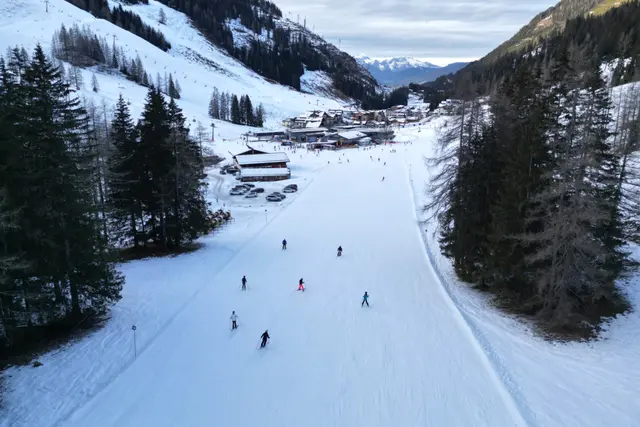 Rund 51 Prozent der Gäste kamen im vergangenen Tourismusjahr im Winter nach Salzburg, 49 Prozent im Sommer. | Foto: Land Salzburg/Melanie Hutter
