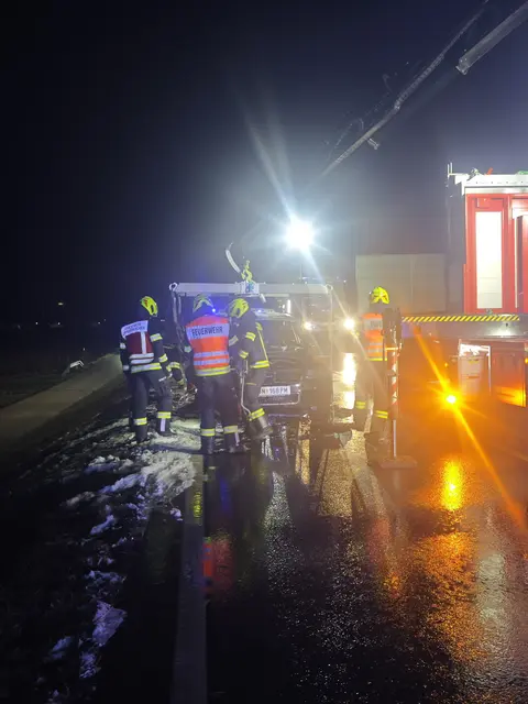 Im Einsatz standen die Feuerwehren Purbach, Breitenbrunn und Donnerskirchen sowie die Polizei Purbach.  | Foto: BFKDO EU
