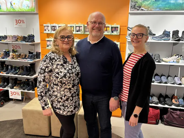 Erwin und Linda Iraneck mit ihrer Nachfolgerin Julia Iranceck. | Foto: MeinBezirk Linz-Land