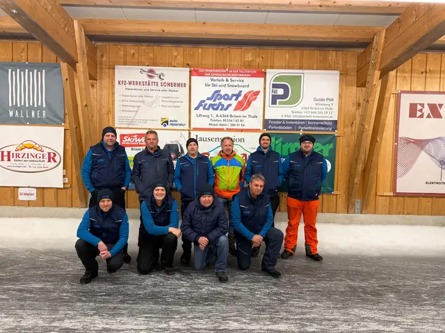EC Brixen gewinnt daheim gegen den EC Rummlerhof mit 4 : 3.