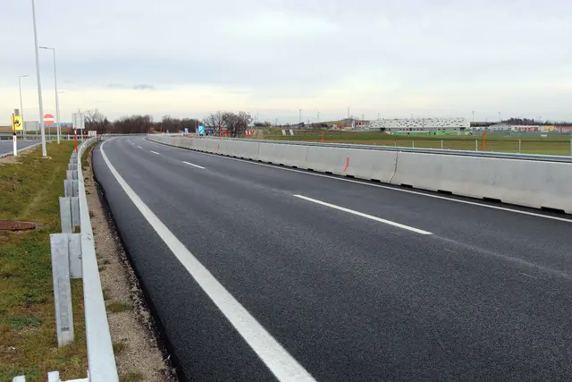 Der Sicherheitsausbau der S31 im Mittelburgenland geht in die nächste Phase: Nach der Modernisierung zwischen Mattersburg und Weppersdorf stehen nun die Talübergänge bei Sieggraben vor der Verkehrsfreigabe.  | Foto: LMS BGLD