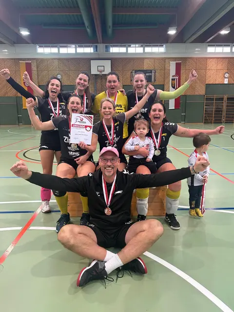 Die Tiger Lillies sicherten sich den hervorragenden zweiten Platz in der oberösterreichischen Landesliga. | Foto: Tigers Vöcklabruck