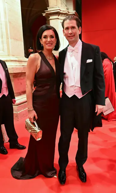 Ex-Ministerin Elisabeth Köstinger und Ex-Kanzler Sebastian Kurz (beide ÖVP). | Foto: APA-Images / APA / HELMUT FOHRINGER