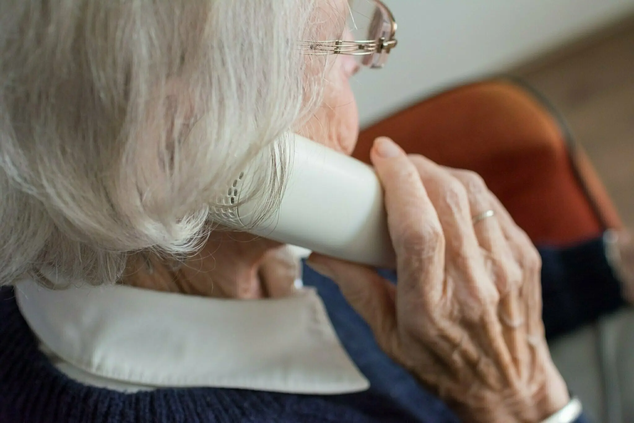 Betrug in Landeck: Mit perfidem Trick verliert Frau per Telefon viel Geld