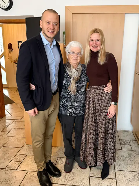 Bürgermeister Maximilian Köllner, Elisabeth Gartner und Vizebürgermeisterin Heidemarie Galumbo (v.l.n.r.) | Foto: Marktgemeinde Illmitz