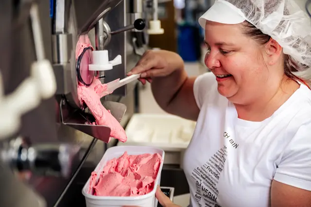 Mit Eis aus Ziegenmilch begann der Erfolgsweg vom Krappfelder Eis. | Foto: Michael Stabentheiner