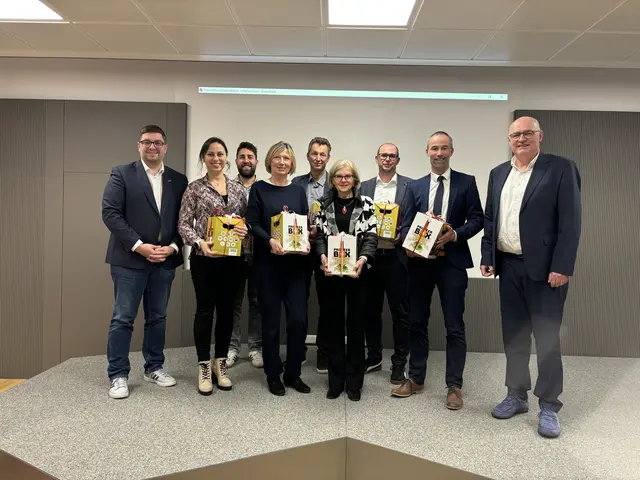 Benjamin Salhofer (WKO), Ana Maria Santos  Francisco, Bernhard Deschberger, Maria Dietz, Otto Leodolter, Elisabeth Czachacy , Florian Zeppetzauer, Markus Leitner und Christoph Wiesner (WKO). | Foto: MeinBezirk Ried/Wiesbauer