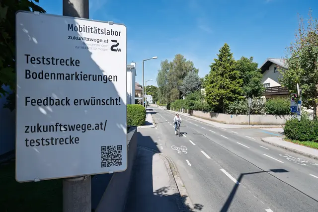 Im zweiten Halbjahr 2025 wurden im Reallabor Nußdorferstraße zwei neue Bodenmarkierungen getestet, um die Sicherheit für Radfahrerinnen und Radfahrer zu erhöhen. | Foto: Stadt Salzburg/Alexander Killer