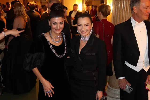 Fran Drescher kam im eleganten Schwarz. | Foto: Patricia Hillinger/MeinBezirk
