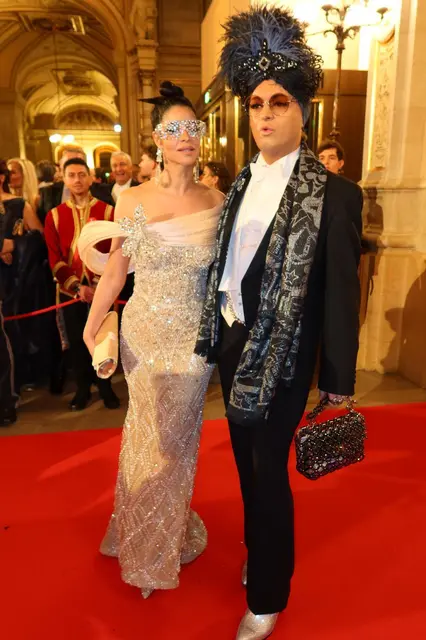 Die beiden Reality-Sternchen Micaela Schäfer und Julian F. M. Stoeckel. | Foto: Patricia Hillinger/MeinBezirk