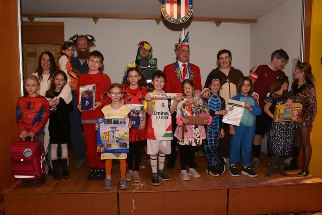Großen Zuspruch fand der Kinderball der Faschingsgilde Schlierbach, der im Stiftskeller Schlierbach über die Bühne ging.  | Foto: Faschingsgilde Schlierbach