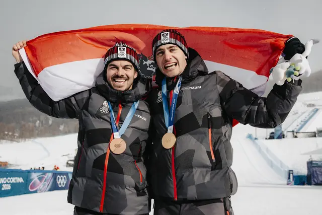 Jubel bei Jakob Dusek (links): Nach dem Weltmeistertitel 2023 holte er sich nun die olympische Bronze-Medaille. | Foto: ÖOC/Patrick Steiner