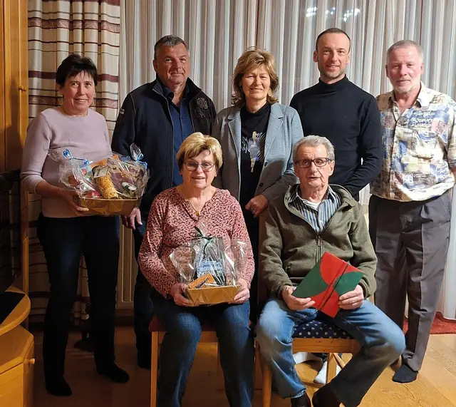 v.v.l. Elfriede und Johann Jank h.v.l. Monika Kummer, Vizebgm. Josef Landstetter, Bgm. Gerlinde Schwarz, gfGR Karl Öckmayer, Hubert Reiter

 | Foto: Marktgemeinde Leiben