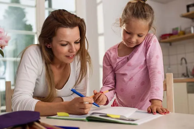 Der Nachhilfe-Bedarf beginnt in Österreich teils bereits mit der Einschulung. In der Volksschule benötigen insgesamt 22 Prozent der Schulkinder Nachhilfe (bezahlt oder privat). | Foto: Symbolfoto: Pixabay
