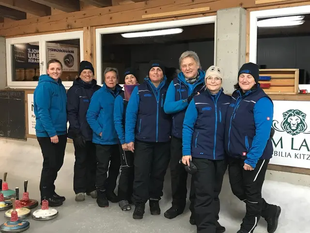 Die Cupsiegerinnen 2026: EC Brixen, Michaela Schipflinger, Lisl Wahrstätter, Elfriede Beihammer, Andrea Pöll, Katrin Strasser, Traudi Exenberger, Monika Hehenberger und Geli Bachler.