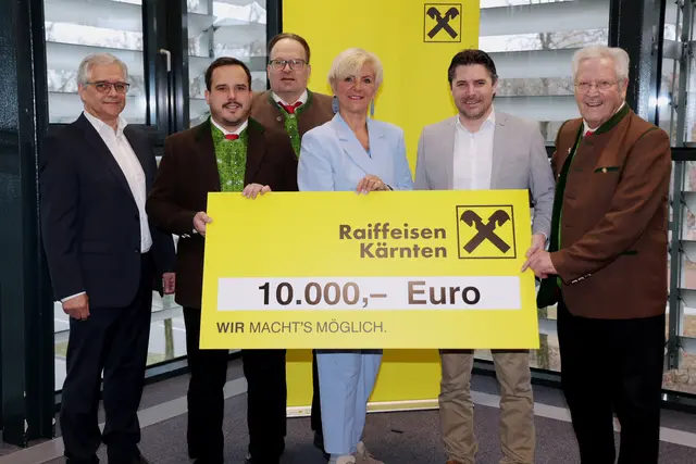 (Didi Wajand ) Dir. Heinz Koch Prok. STW / Georg Kogler Obmann MDS /Roland Loibnegger Chorleiter MDS /Dir. Karin Bernhard ORF /Christopher Weiss GF. Marketing Raiffeisen / Richi Di Bernardo Projektleiter MDS  | Foto: MDS: Männerdoppelsextett Klagenfurt
