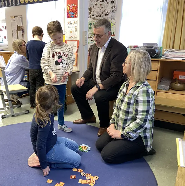 Bildungsdirektor Alfred Klampfer besuchte am 19. Jänner die Mollner Schulen (Foto: 1c Klasse)
 | Foto: VS Molln