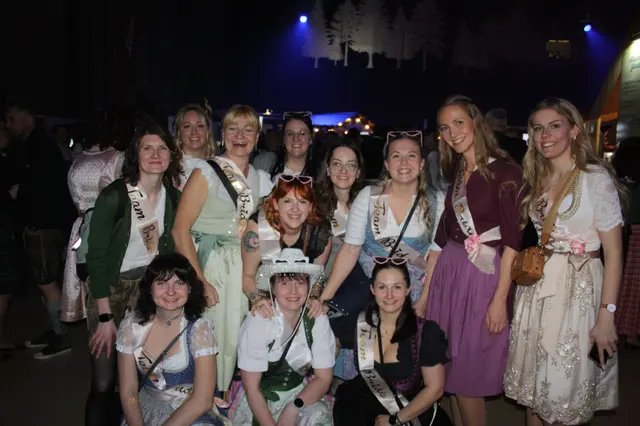 Unsere Bildergalerie zeigt die besten Schnappschüsse von der Party, fröhlichen Gästen und der ausgelassenen Stimmung. | Foto: MeinBezirk/Paul Urbanek