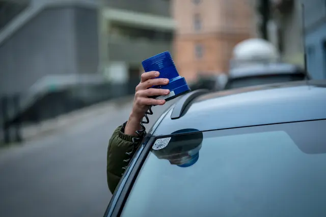 Die Polizei nahm umgehend die Verfolgung auf. (Symbolfoto) | Foto: Bernhard Knaus