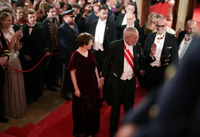 Bundespräsident Alexander Van der Bellen und seine Ehefrau Doris Schmidauer. | Foto: APA-Images / APA / GEORG HOCHMUTH