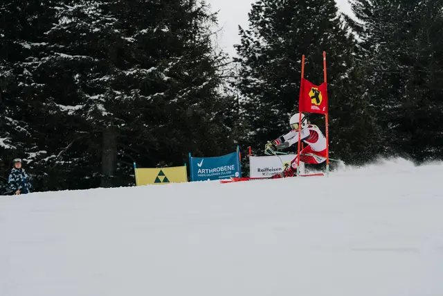 Auf der Leiternabfahrt am Nassfeld ging es bei den zwei Super-G Rennen heiß her. | Foto: Daniele Ebner - LSVK