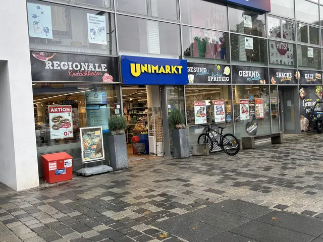 Der Unimarkt am Stadtplatz Mürzzuschlag ist ab Mittwoch ein Sparmarkt.  | Foto: MeinBezirk/Angelina Koidl