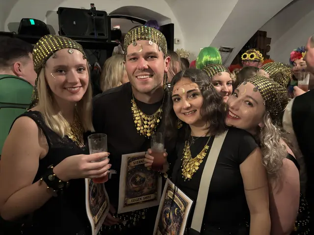 Die traditionelle Weiberroas im Wirtshaus zur Bums'n in Schärding war wieder bestens besucht. | Foto: Michelle Bichler/MeinBezirk