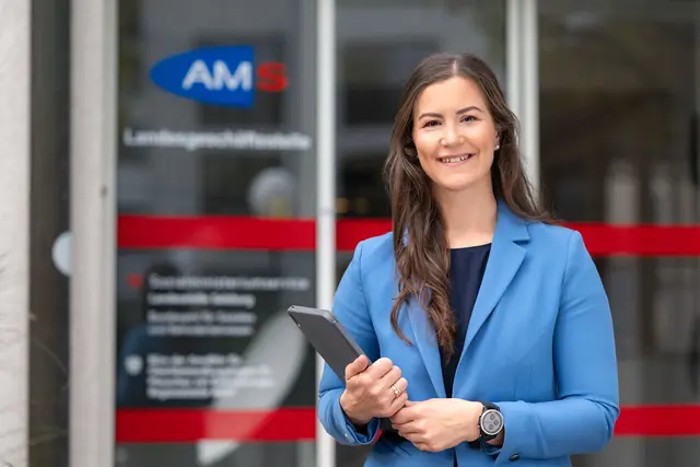 Julia Kröll, Landesgeschäftsführerin des Arbeitsmarktservice Salzburg. | Foto: AMS/Hannelore Kirchner