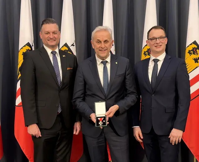 LAbg. Michael Gruber, Vzbgm. a.D. Rudolf Platzer, Andreas Schnörch (von links) | Foto: FPÖ Pettenbach