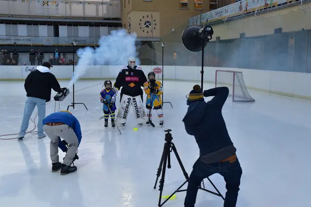 Die Vienna Capitals kamen zum Fotoshooting und Probetraining nach Mödling. | Foto: Hirss
