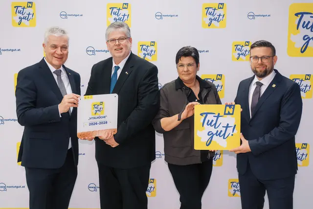 „Vitalküche“ Stadtgemeinde Bad Vöslau, Stadtbahn, Landesrat Anton Kasser, Skrianz Gerald, Wallner Manuela , „Tut gut!“-Geschäftsführer Erwin Zeiler | Foto: MS-Fototeam | Martin Mathes