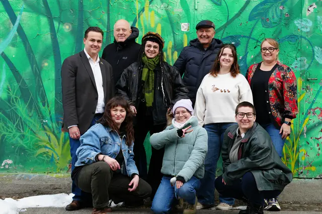 Projektleiter Alessandro Schatzmann mit Lisa Maria Wolfesberger, Markus Hufnagl, Arcenius, Lisa Prast, Gerhard Bleimschein, Konstanze Keller, Anna Fischer, Gloria Maria Umlauf | Foto: Lisa Pendl