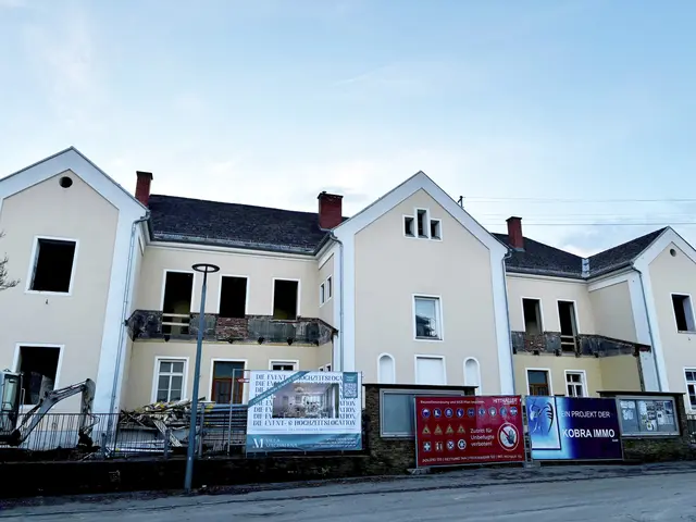 Die Villa wird gerade saniert.  | Foto: MeinBezirk/Julia Gerold