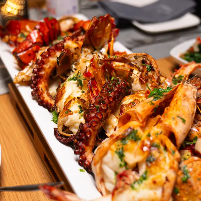 Das Menü von Takan's Fischrestaurant versteht sich selbst als eine "Huldigung an die Vielfalt des Meeres". | Foto: Takan´s Fischrestaurant