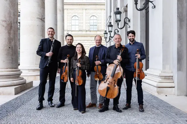 Markus Wolf ist Konzertmeister des Bayerischen Staatsorchesters (3.v.r.).  | Foto: Geoffroy Schied
