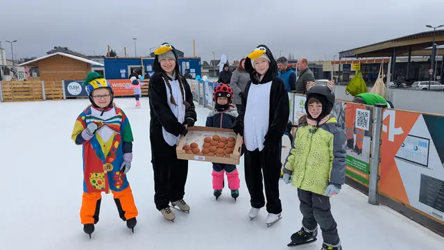 Zum Saisonabschluss am 8. Februar gab es beim Familientag Krapfen von der Stadtgemeinde. | Foto: Stadtgemeinde Waidhofen/Thaya