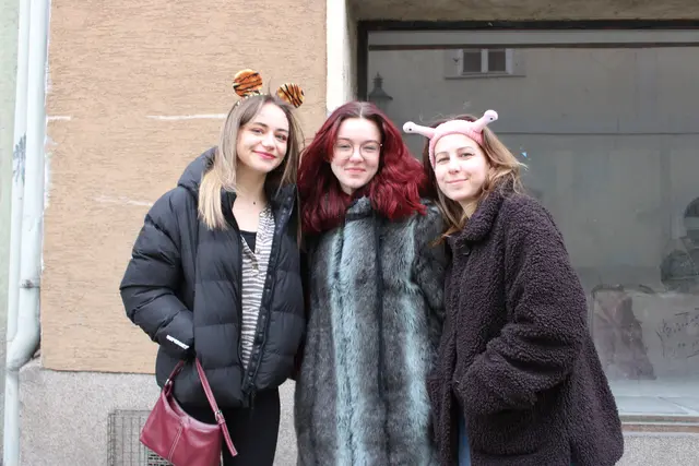 Julia Frey, Sophie Hummelberger und Stella Mahr in cuten Outfits | Foto: Anna Seymann