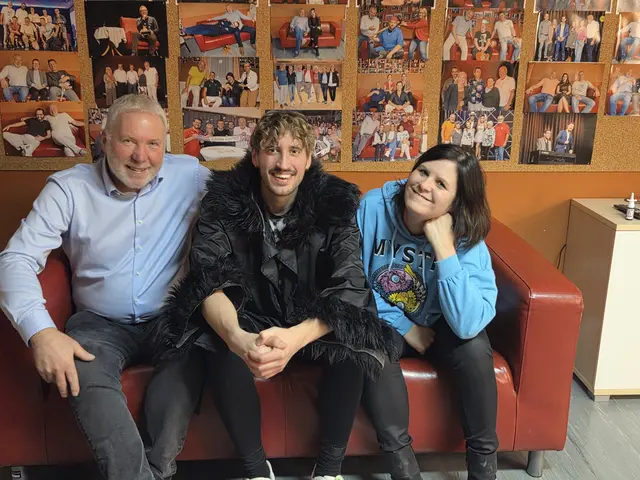 Kulturreferent Manfred Bichler, Berni Wagner und Fan Renate Bichler