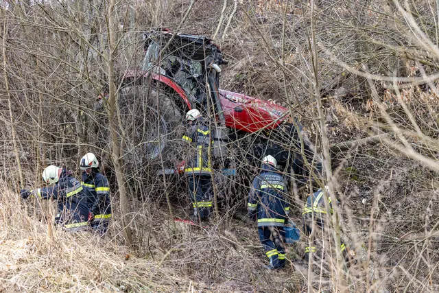 Die Bergung war herausfordernd. | Foto: TEAM FOTOKERSCHI / Franz Plechinger