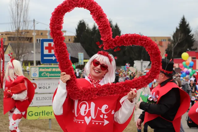 love is in the air war das Motto einer Freundesgruppe. | Foto: Edith Ertl